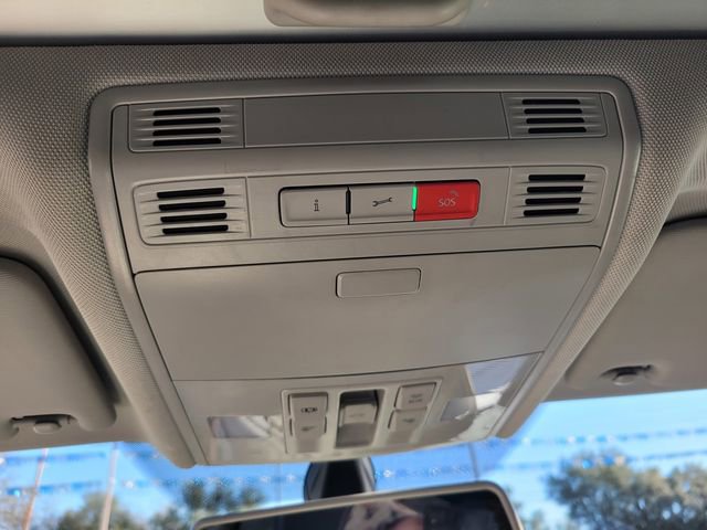 Used 2021 Volkswagen Jetta SE w/ SE Cold Weather Package image 22