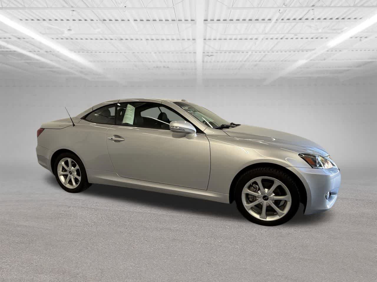 Used 2011 Lexus IS 250C w/ Luxury Pkg RWD image 6