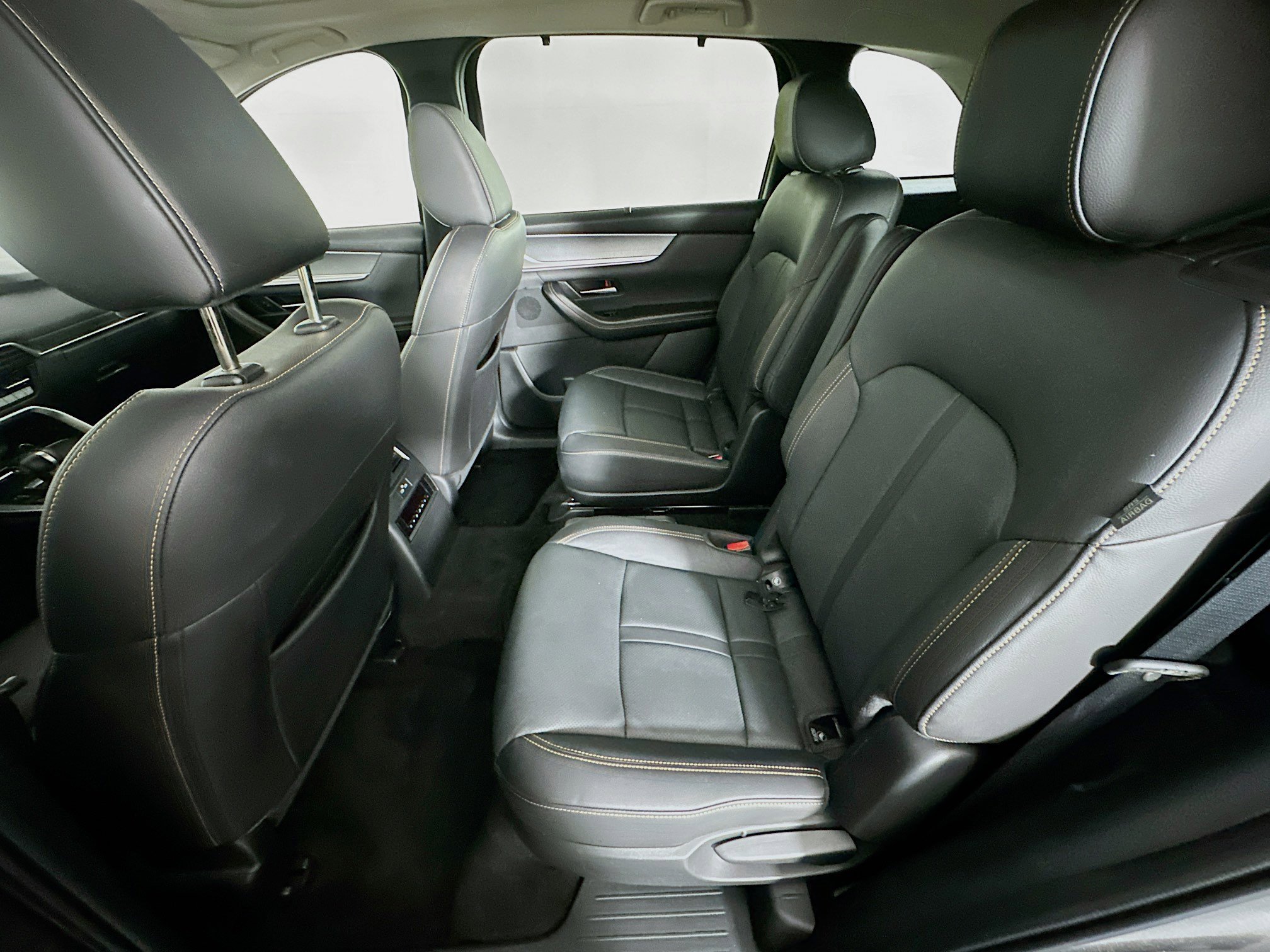 Used 2024 MAZDA CX-90 Plug-In Hybrid w/ Premium Pkg image 30