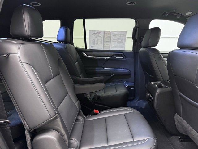 Used 2024 GMC Acadia Elevation image 24