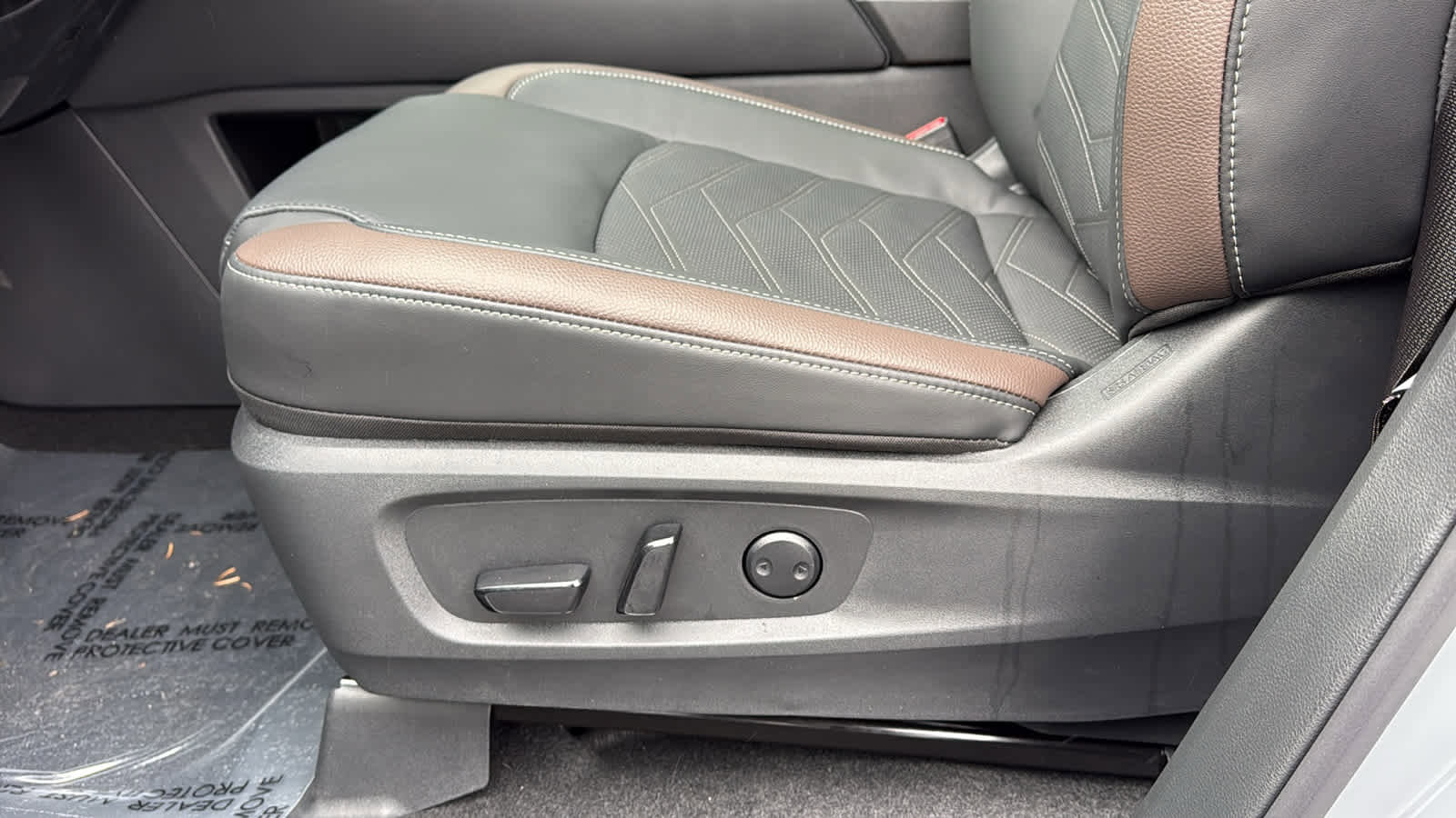 New 2025 Nissan Pathfinder Platinum w/ Cargo Package image 20