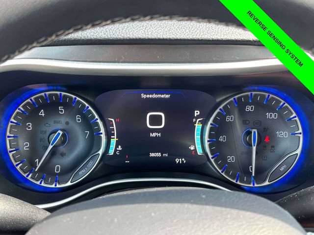 Used 2023 Chrysler Pacifica Touring-L FWD image 22