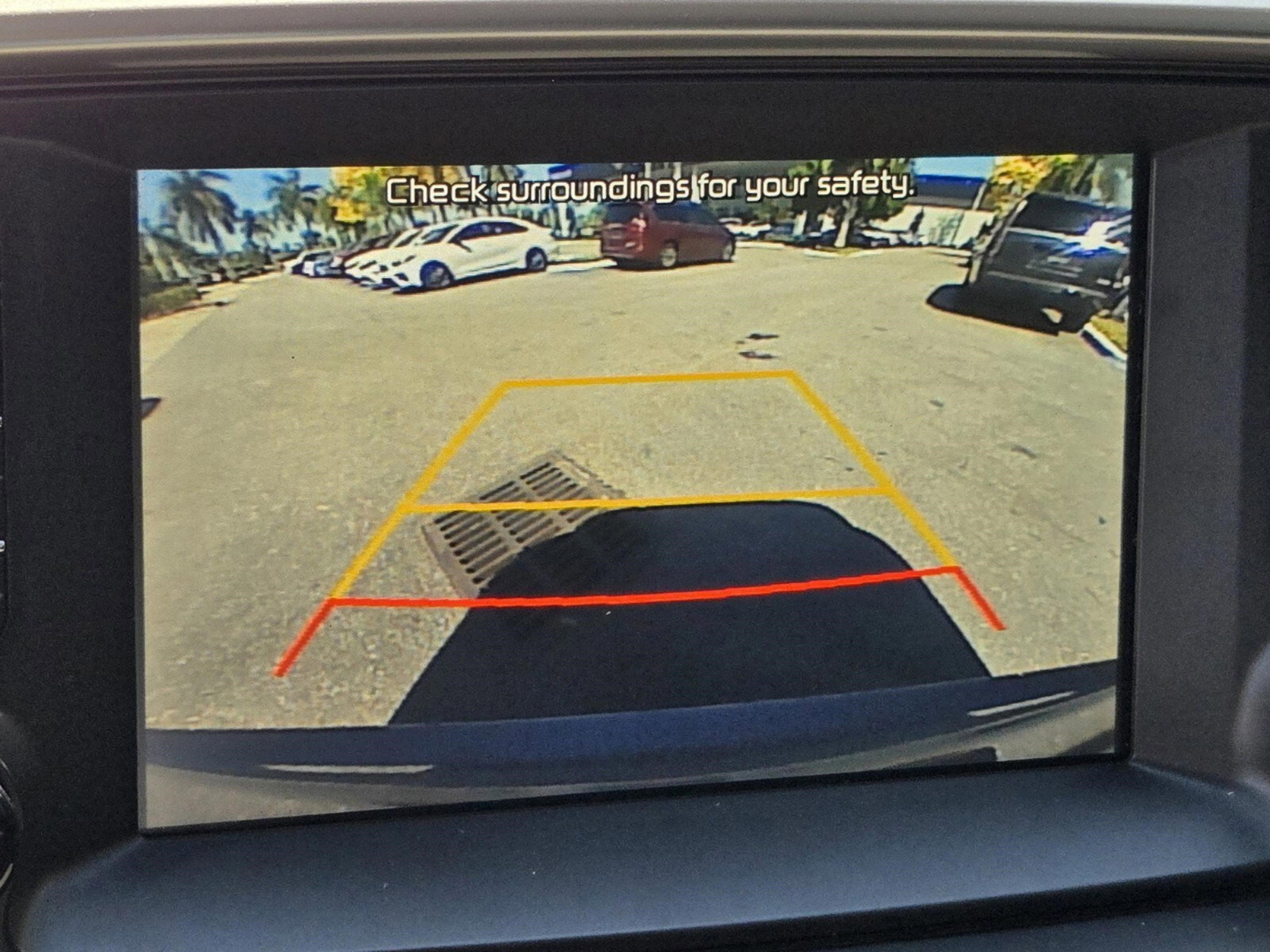 Used 2020 Kia Sorento LX image 43