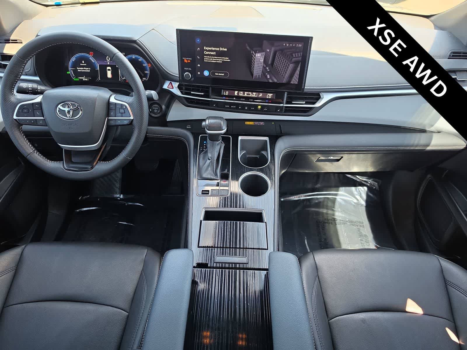 Used 2025 Toyota Sienna XSE AWD/4WD image 14