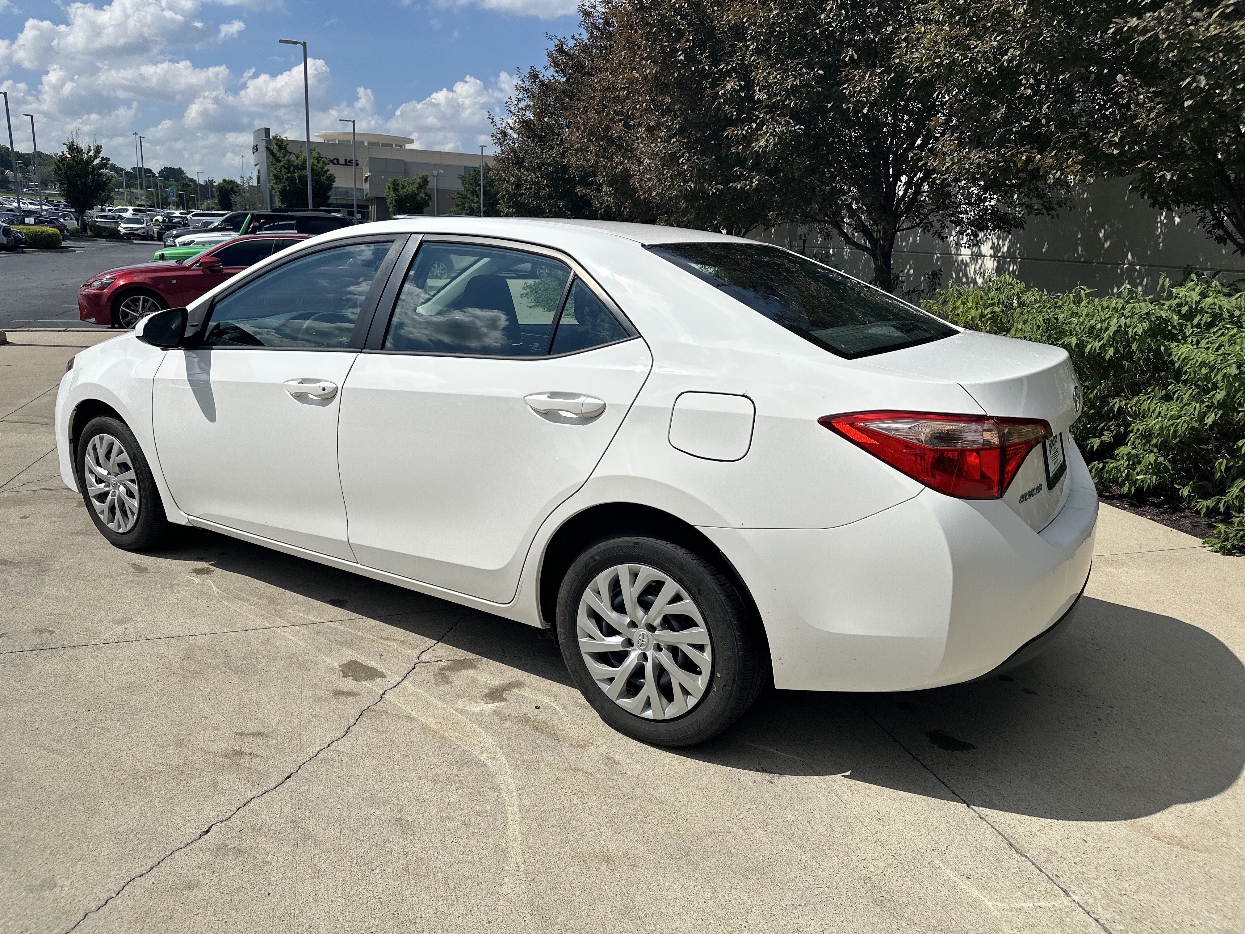 Used 2017 Toyota Corolla LE FWD image 7