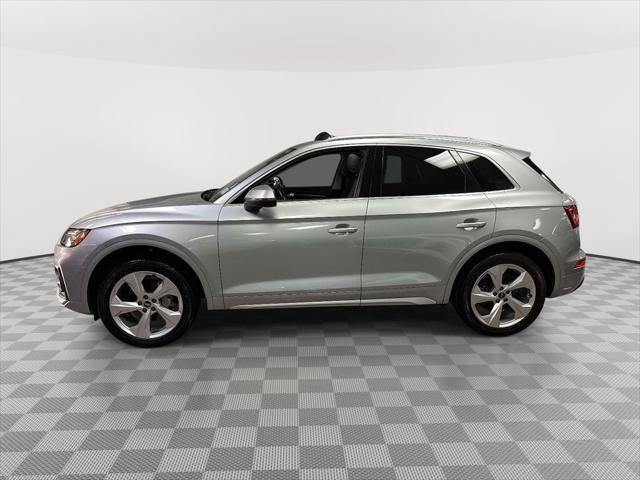 Used 2021 Audi Q5 2.0T Premium Plus w/ Premium Plus Package AWD/4WD image 6