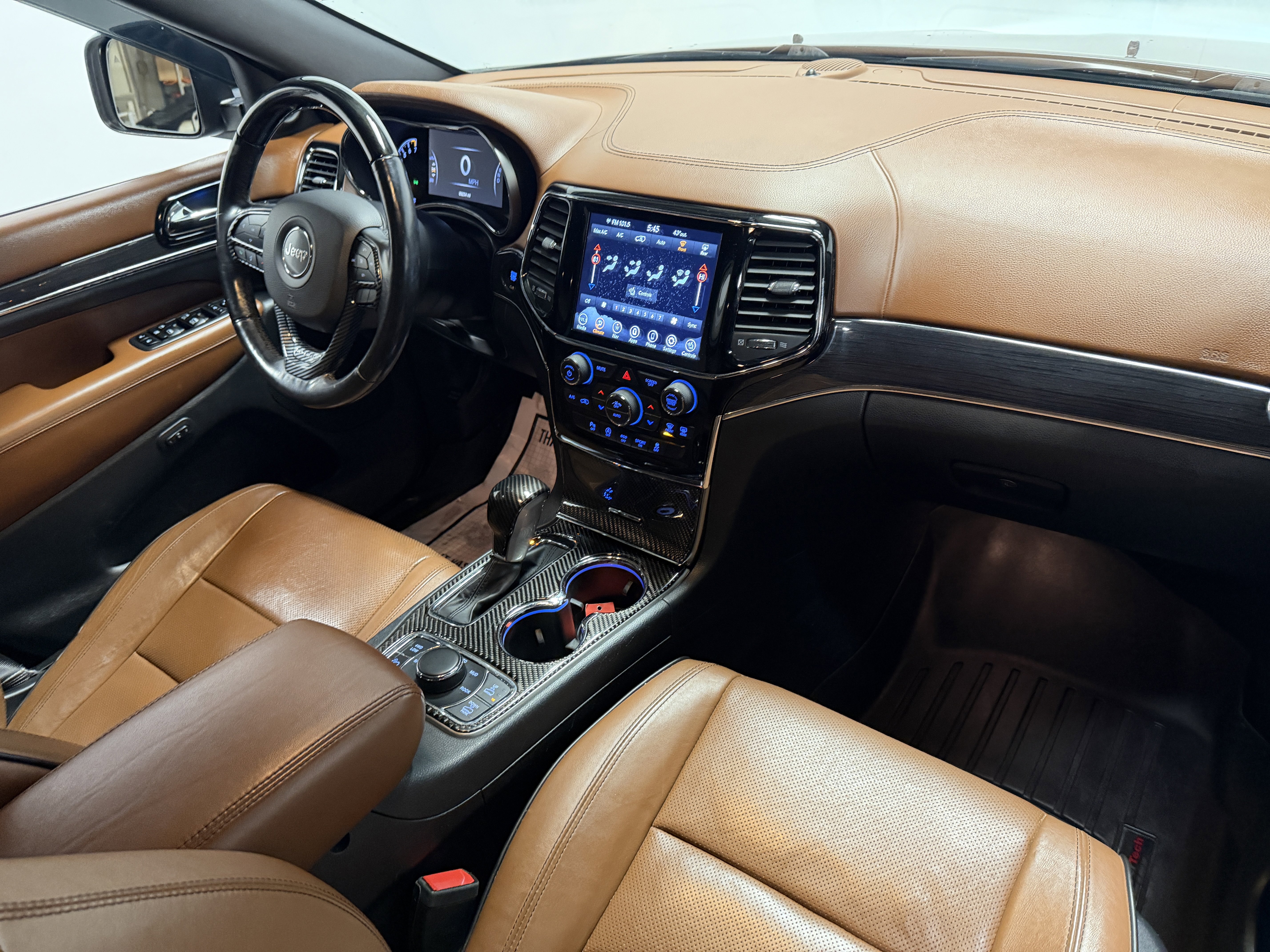 Used 2020 Jeep Grand Cherokee Overland image 7