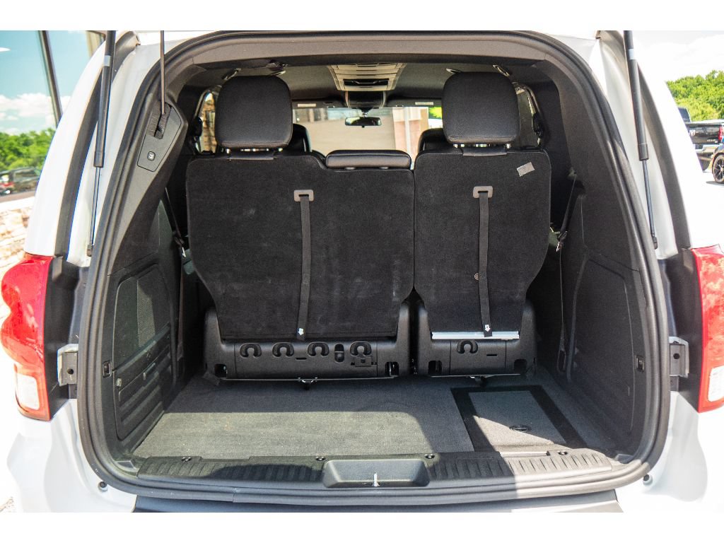 Used 2015 Dodge Grand Caravan R/T w/ Safety Sphere Group FWD image 28