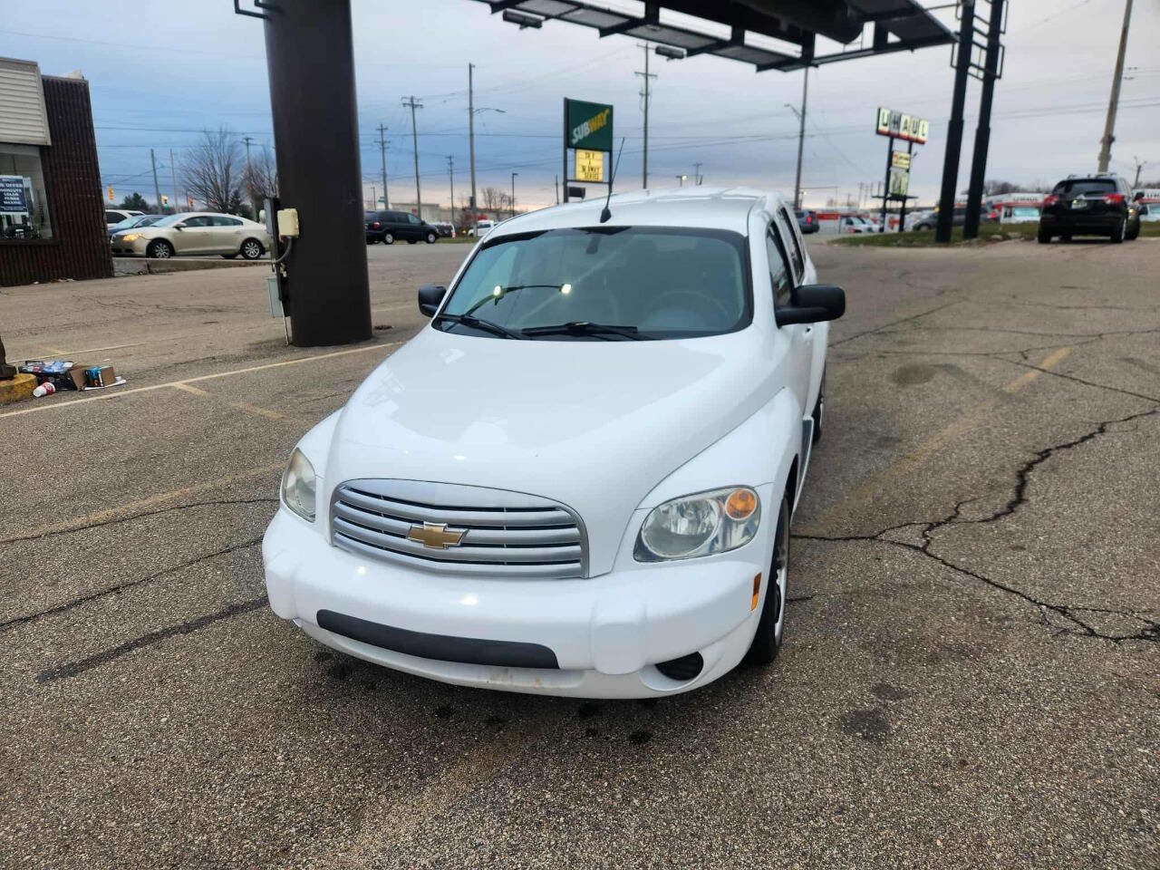 Used 2010 Chevrolet HHR LS image 8