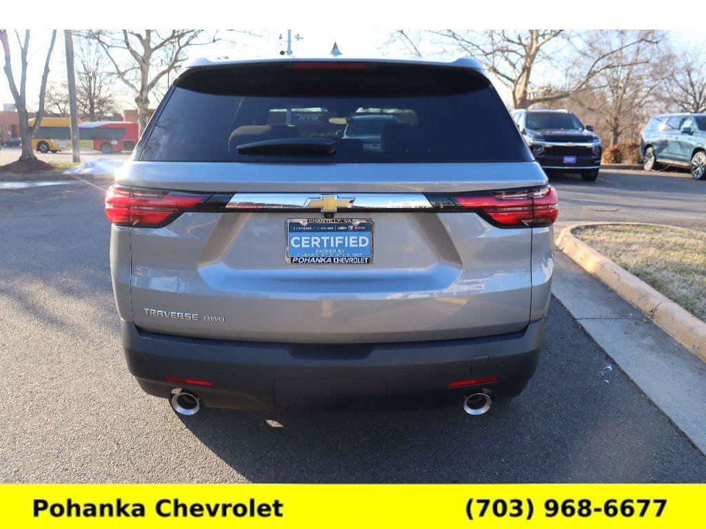 Used 2023 Chevrolet Traverse LS w/ Safety Package image 6