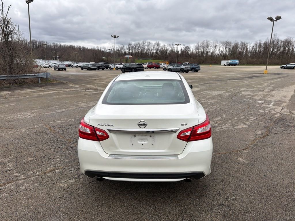 Used 2017 Nissan Altima 2.5 SV image 4