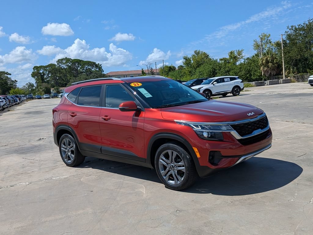 Used 2023 Kia Seltos S FWD image 2