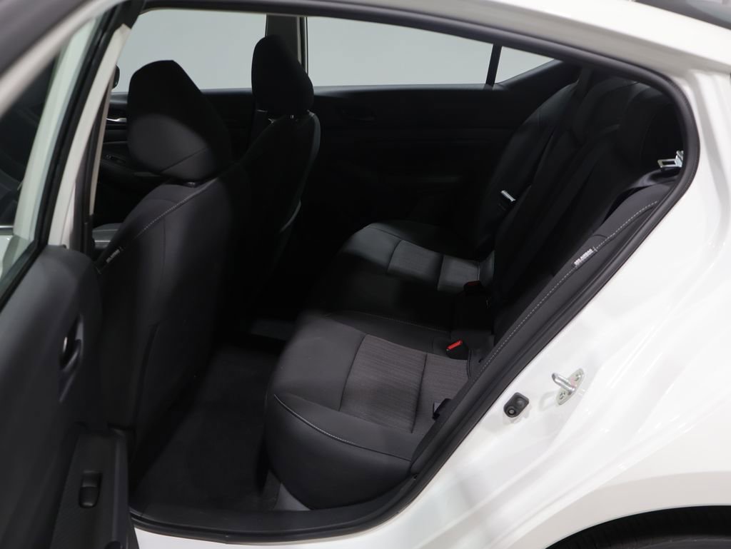 Used 2025 Nissan Altima 2.5 SV AWD/4WD image 18