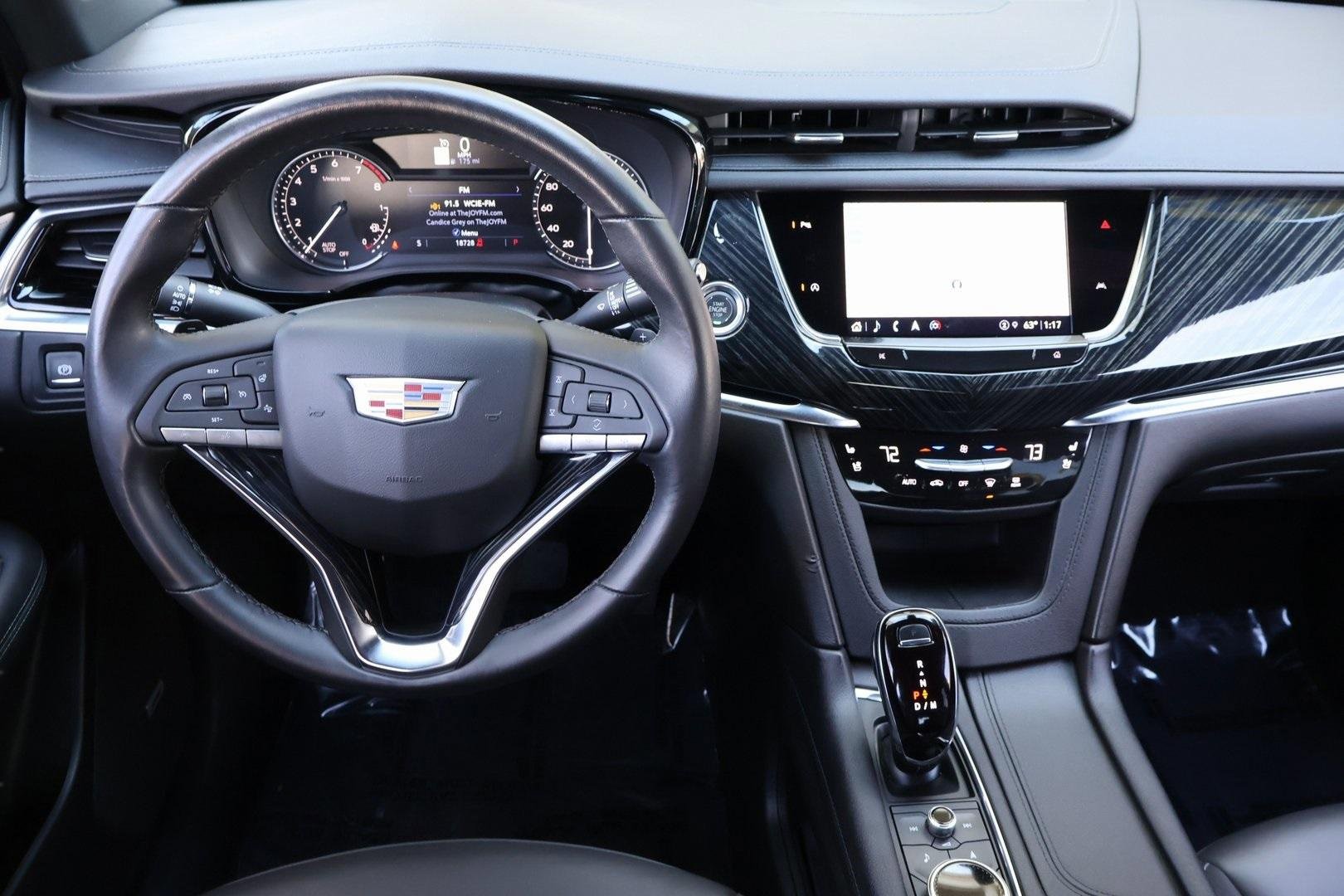 Certified 2025 Cadillac XT6 Premium Luxury image 16