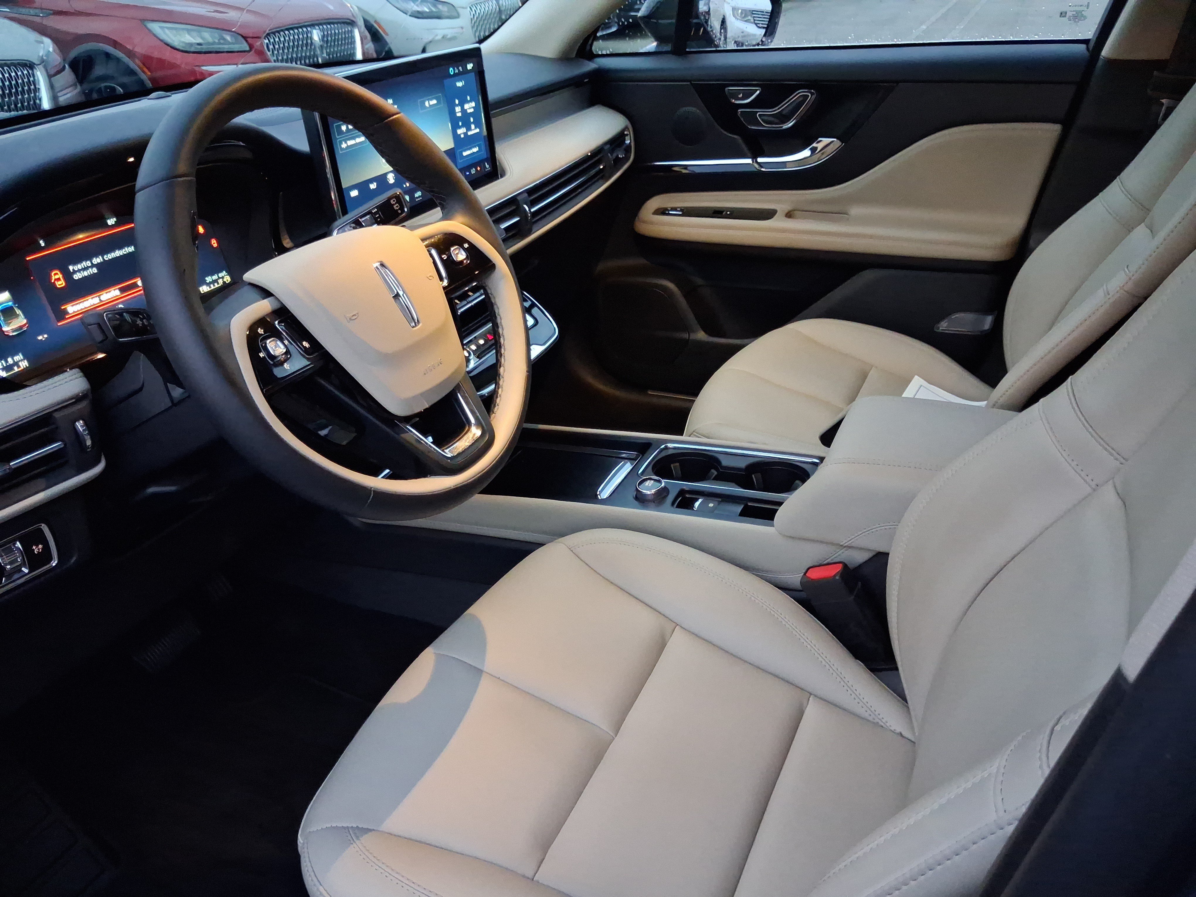 Certified 2025 Lincoln Corsair FWD image 11