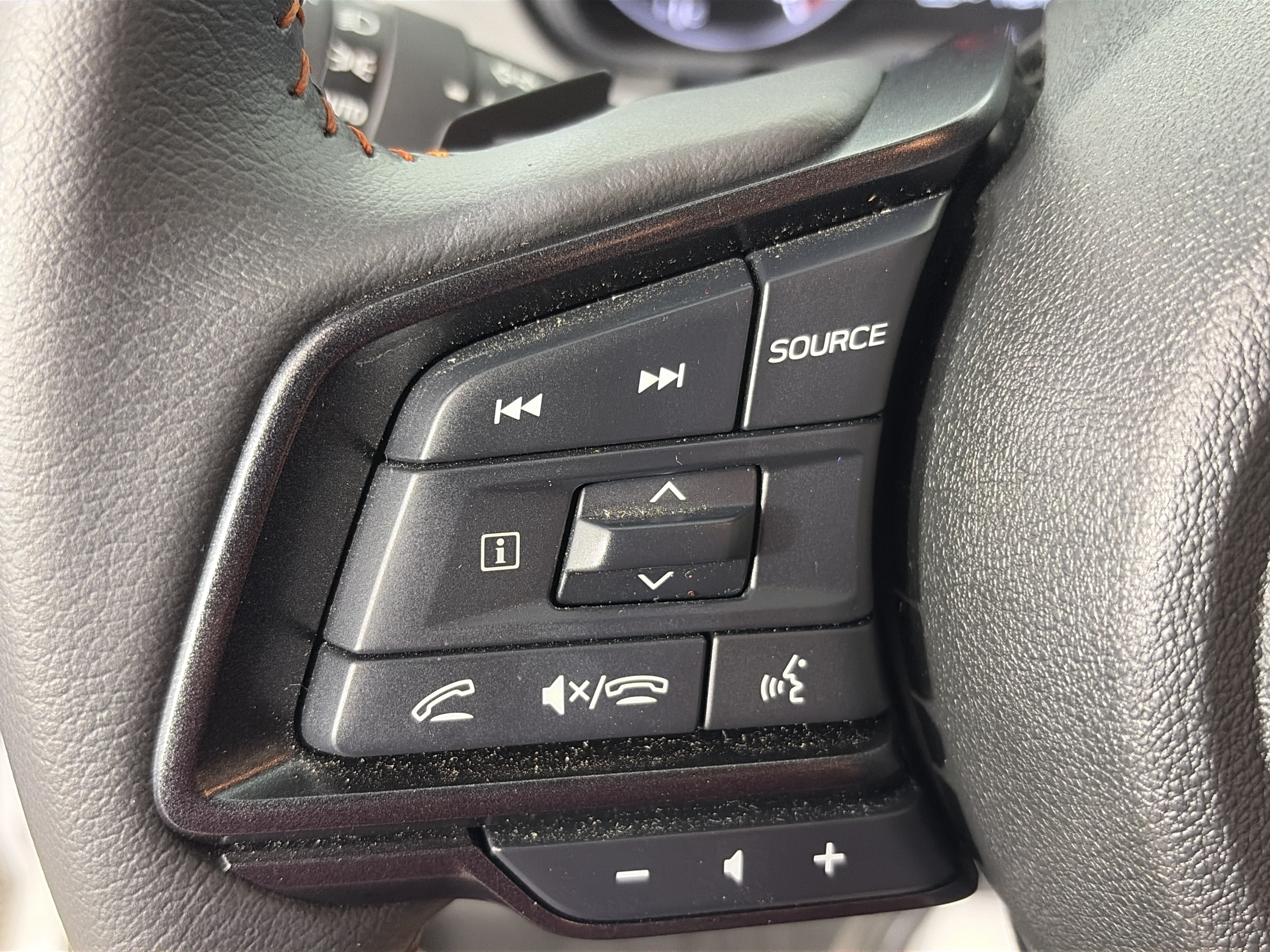 Used 2025 Subaru Crosstrek 2.5i Limited w/ Crosstrek Mirror Package AWD/4WD image 29