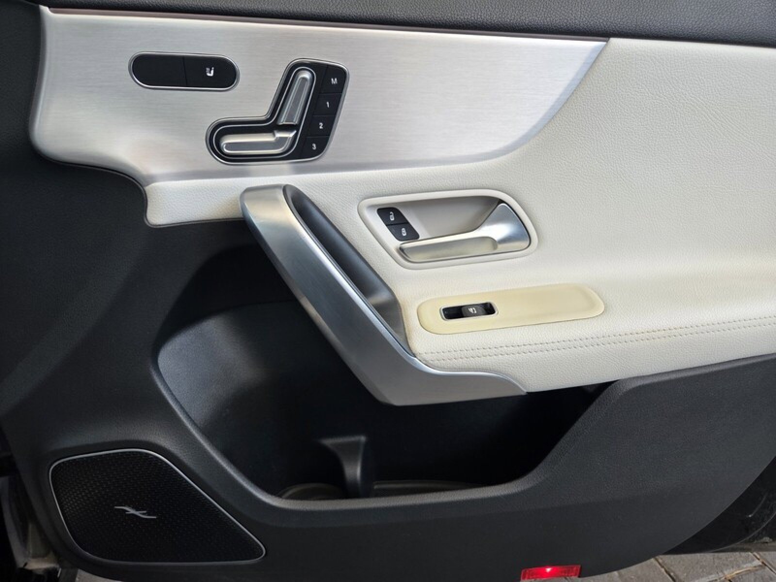 Certified 2021 Mercedes-Benz A 35 AMG 4MATIC image 21