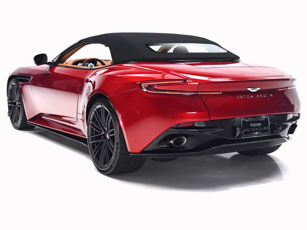 Used 2025 Aston Martin DB12 Convertible RWD image 6