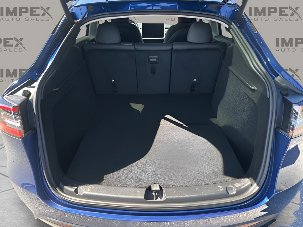 Used 2024 Tesla Model Y Long Range image 29