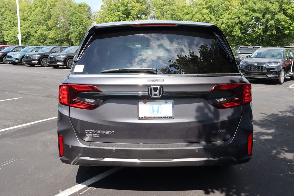 Used 2026 Honda Odyssey Elite image 4