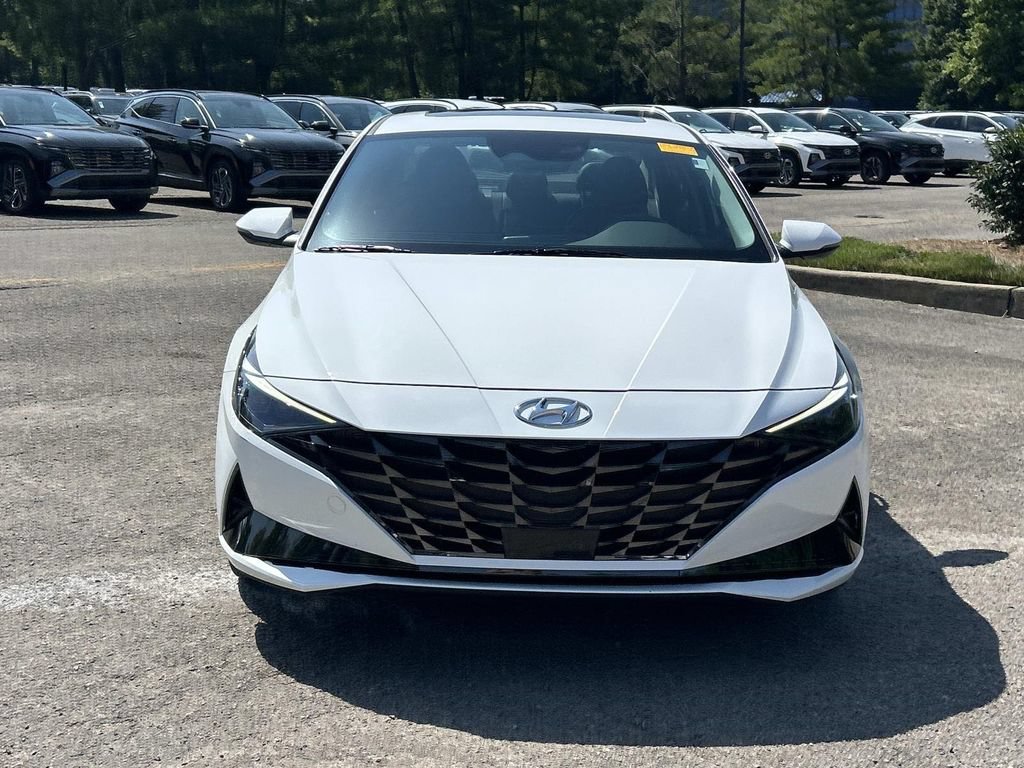 Certified 2023 Hyundai Elantra Limited FWD image 2