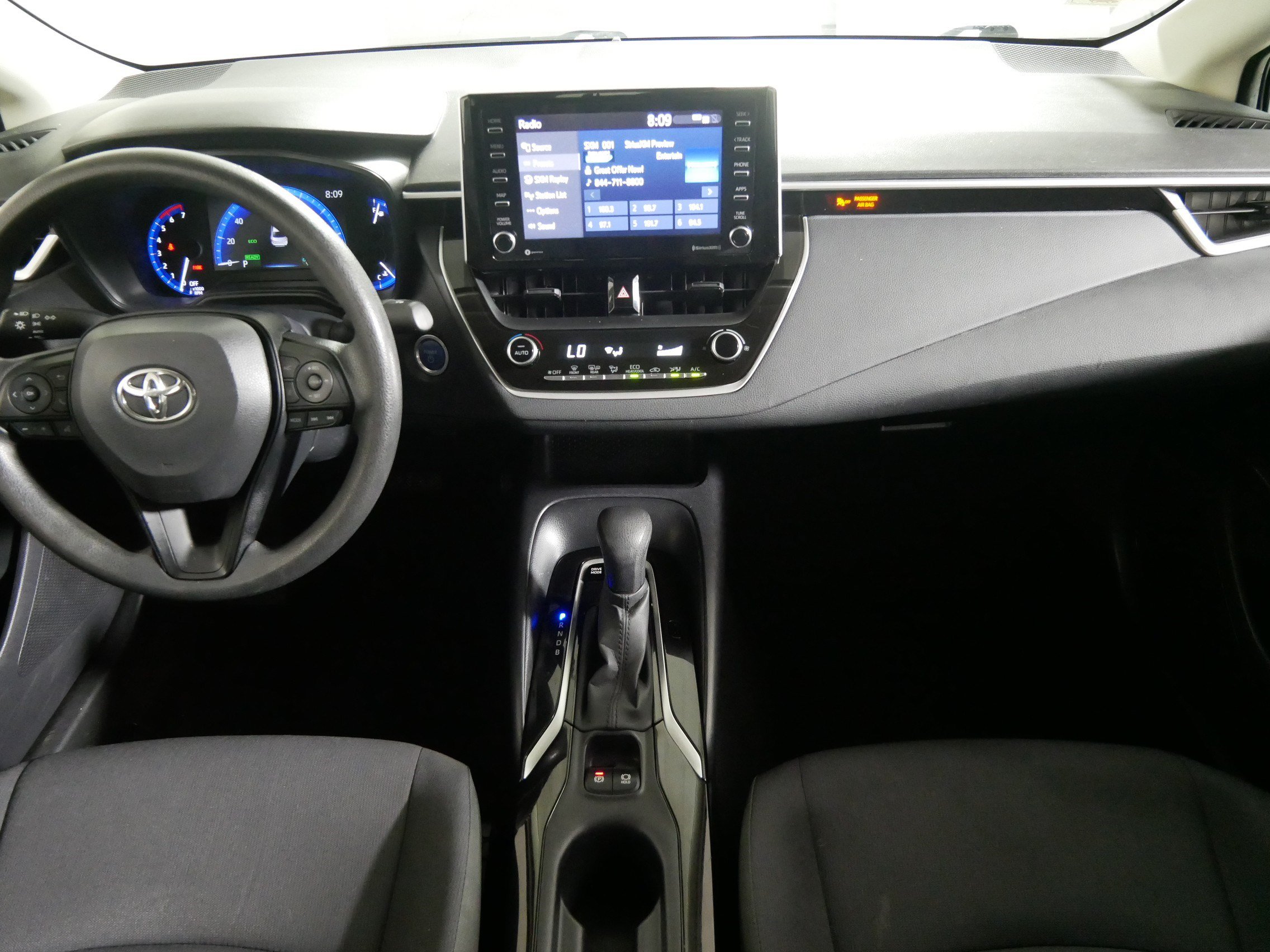 Used 2021 Toyota Corolla LE FWD image 10