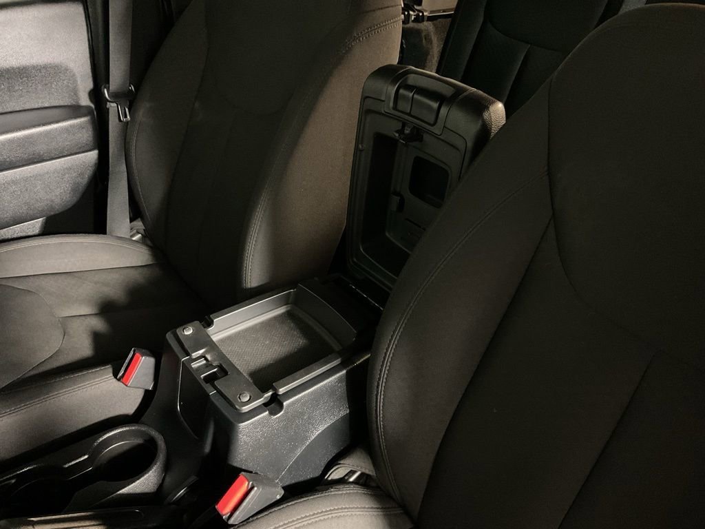 Used 2016 Jeep Wrangler Unlimited Sport image 25