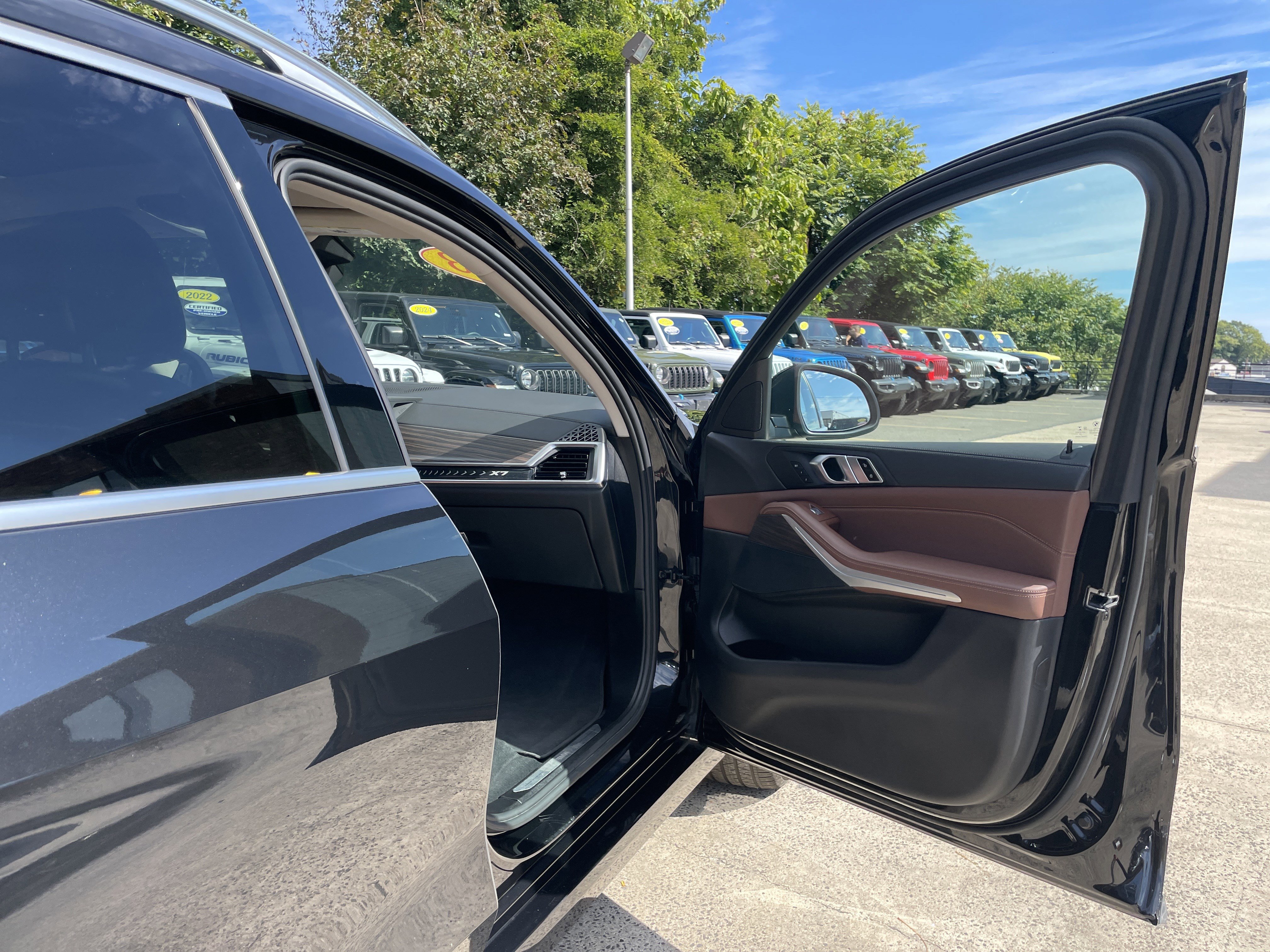 Used 2023 BMW X7 xDrive40i w/ Parking Assistance Package image 8