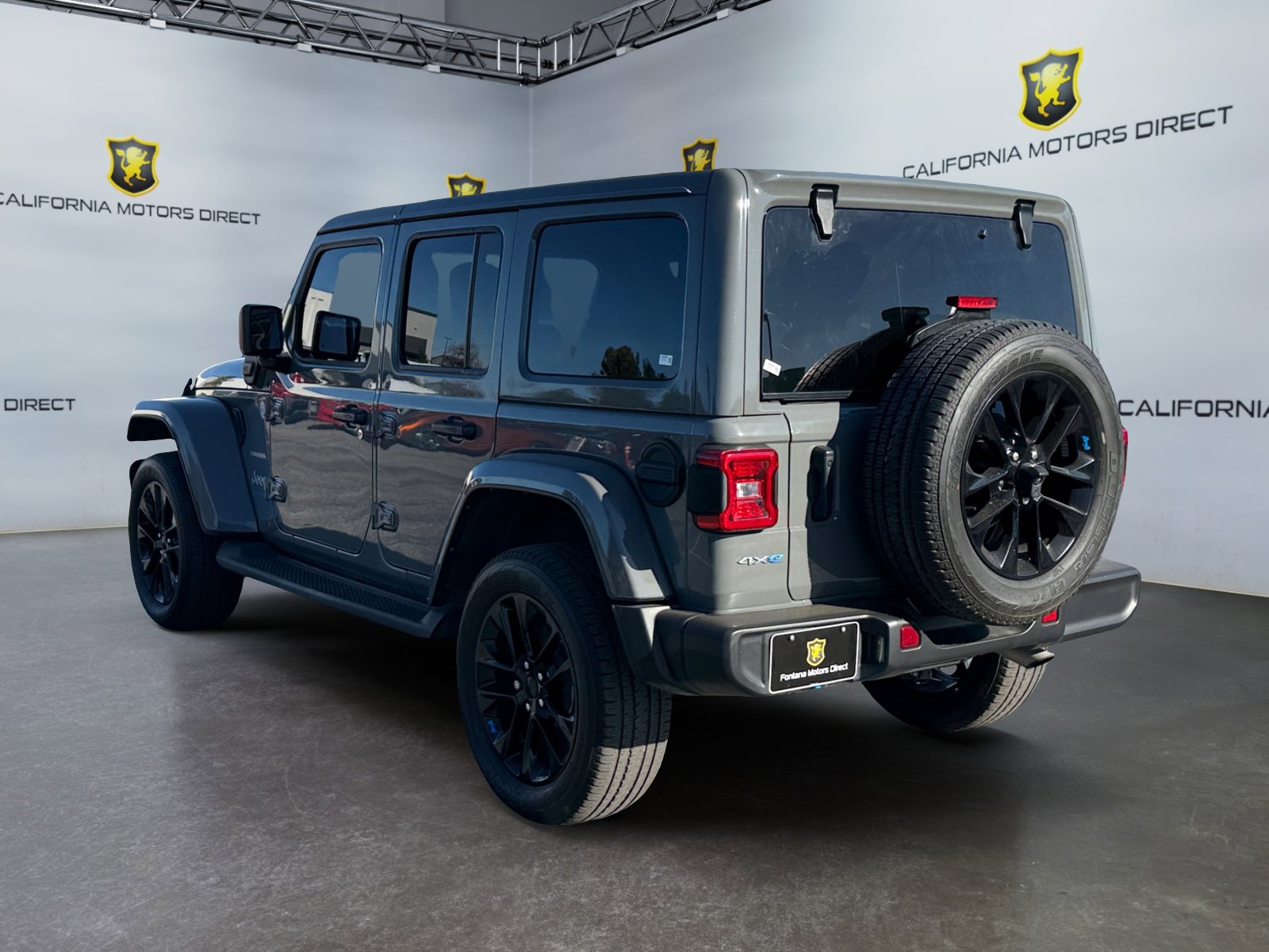 Used 2023 Jeep Wrangler Sahara w/ Cold Weather Group image 3