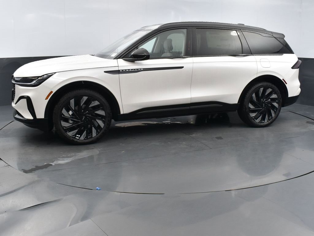 New 2026 Lincoln Nautilus Reserve image 18