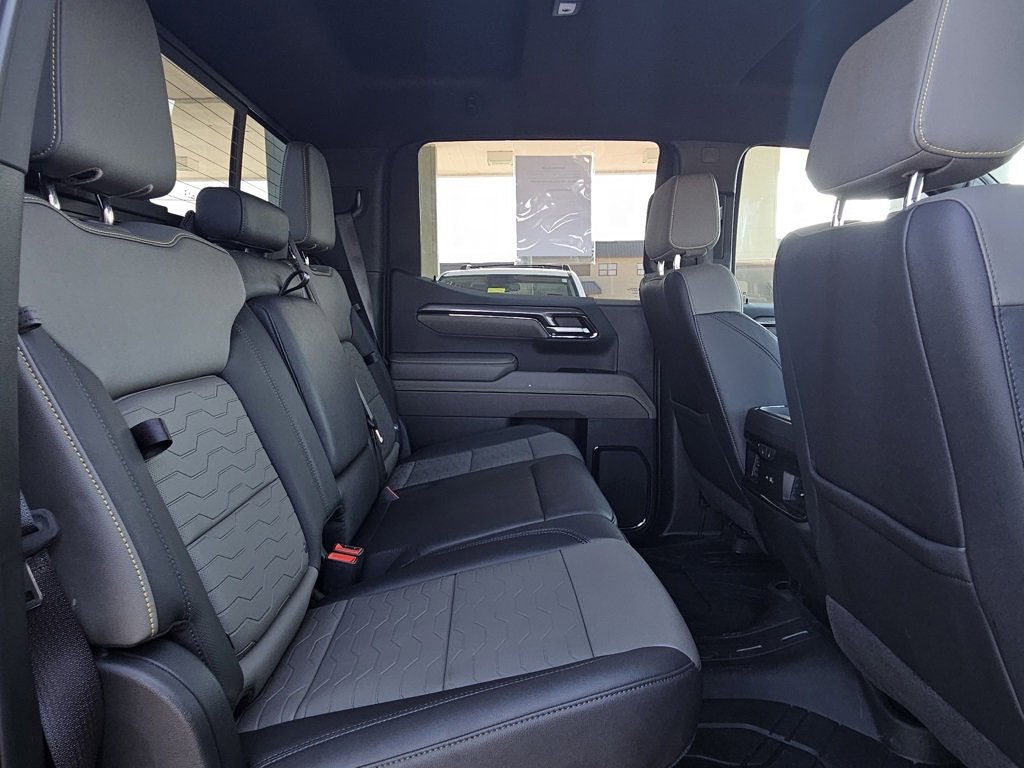 Used 2024 Chevrolet Silverado 1500 ZR2 w/ Technology Package image 15