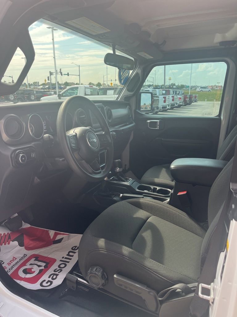 Used 2023 Jeep Wrangler Sport image 6