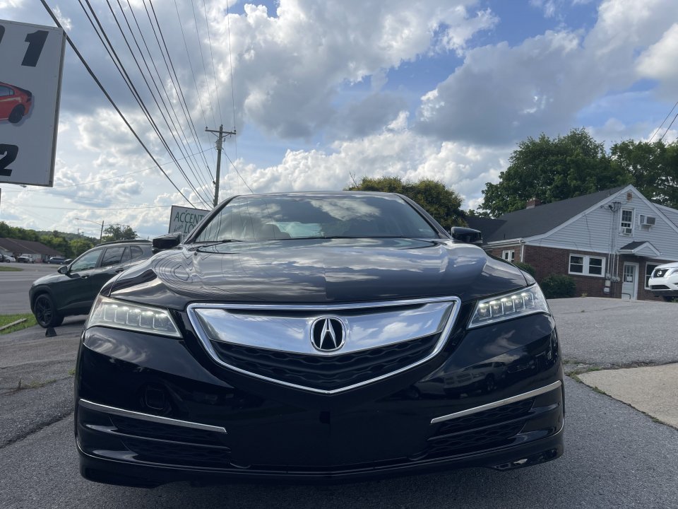Used 2016 Acura TLX w/ Technology Package FWD image 2
