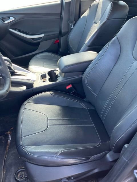 Used 2014 Ford Focus SE w/ Equipment Group 201A FWD image 12