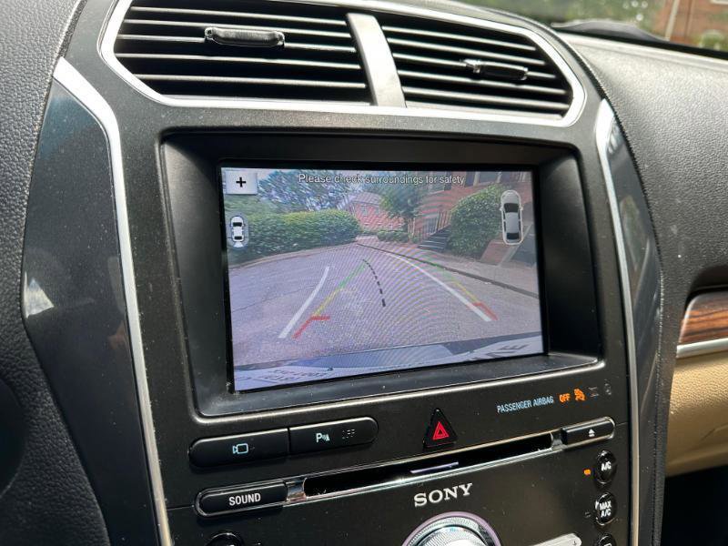 Used 2017 Ford Explorer Limited FWD image 34