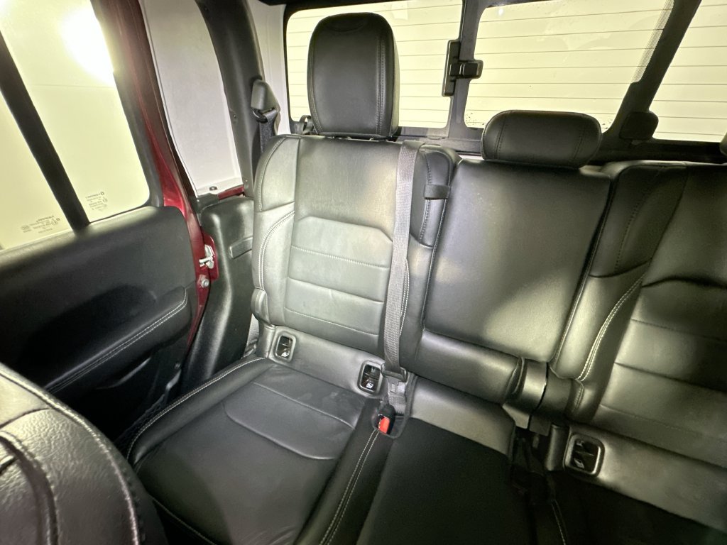 Used 2021 Jeep Gladiator Overland w/ Popular Equipment Package AWD/4WD image 12
