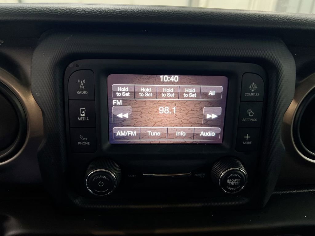 Used 2020 Jeep Wrangler Unlimited Willys image 14