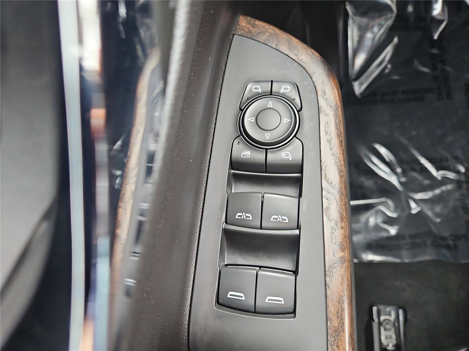 Used 2023 GMC Acadia Denali w/ Denali Ultimate Package image 14