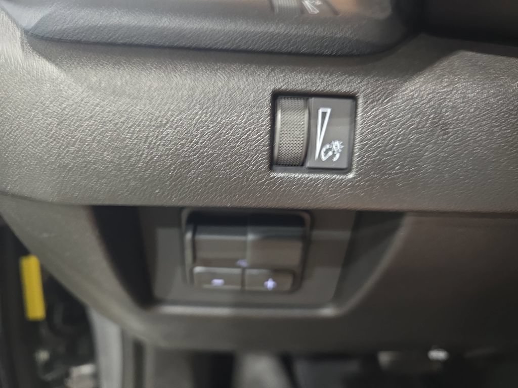 New 2026 GMC Canyon Elevation w/ Convenience Package RWD image 26