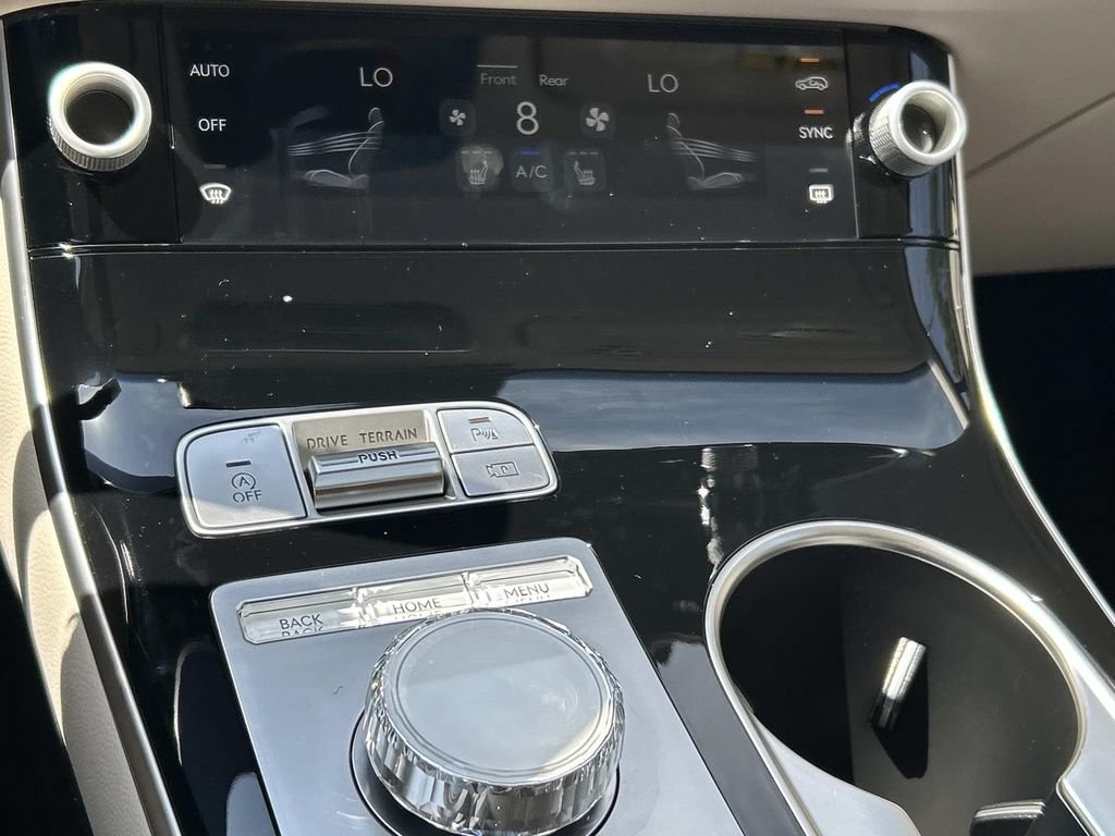 New 2027 Genesis GV70 2.5T AWD/4WD image 32