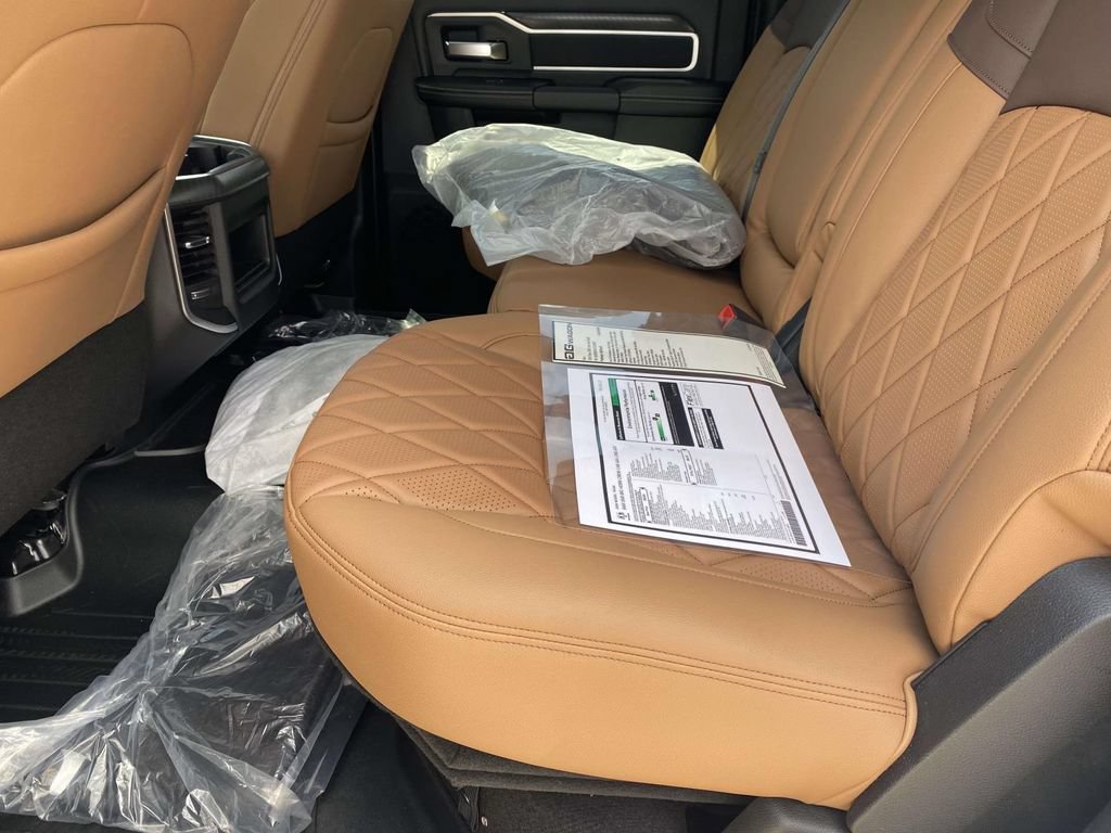 New 2026 RAM 3500 Big Horn AWD/4WD image 40