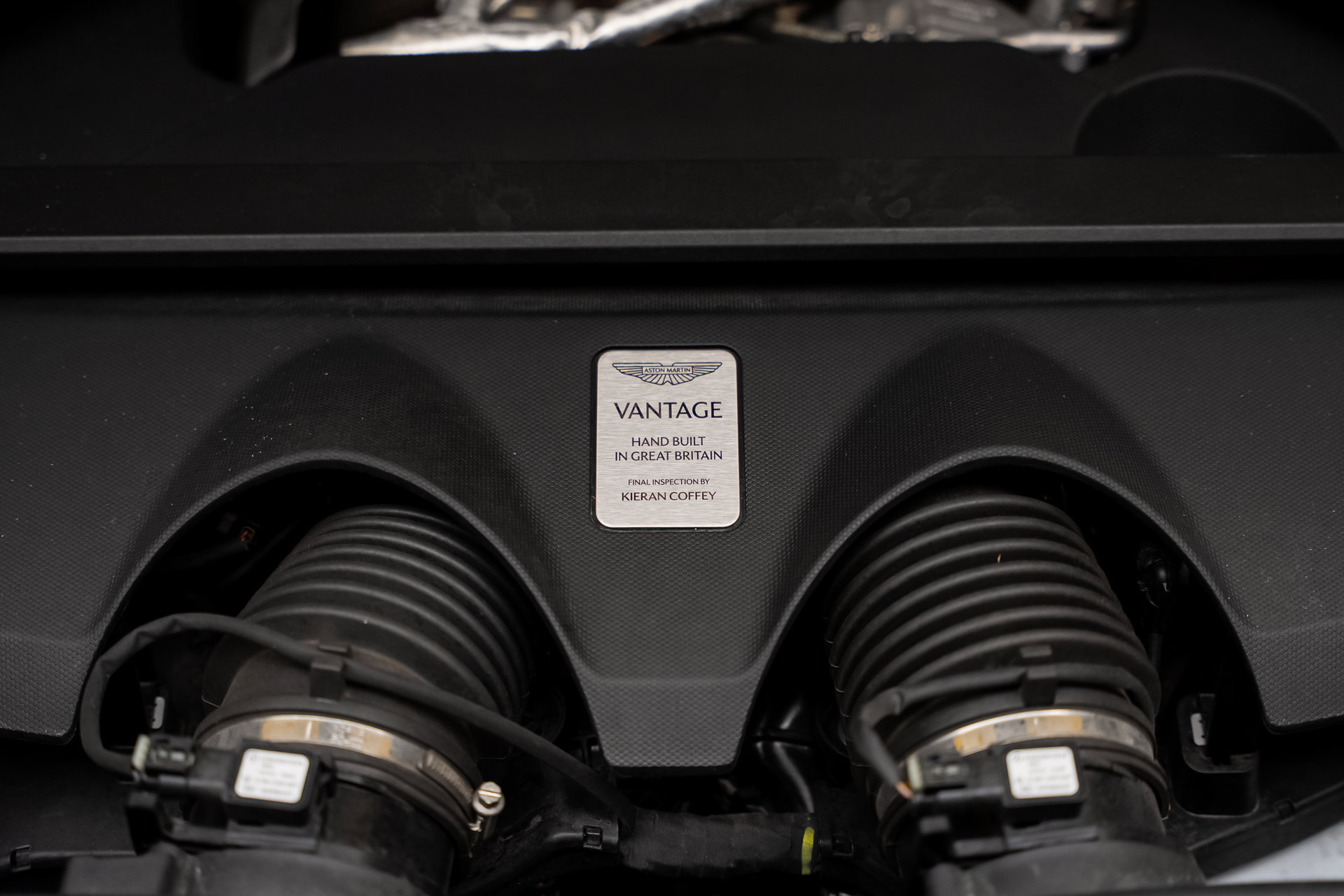 Used 2025 Aston Martin V8 Vantage Coupe RWD image 64