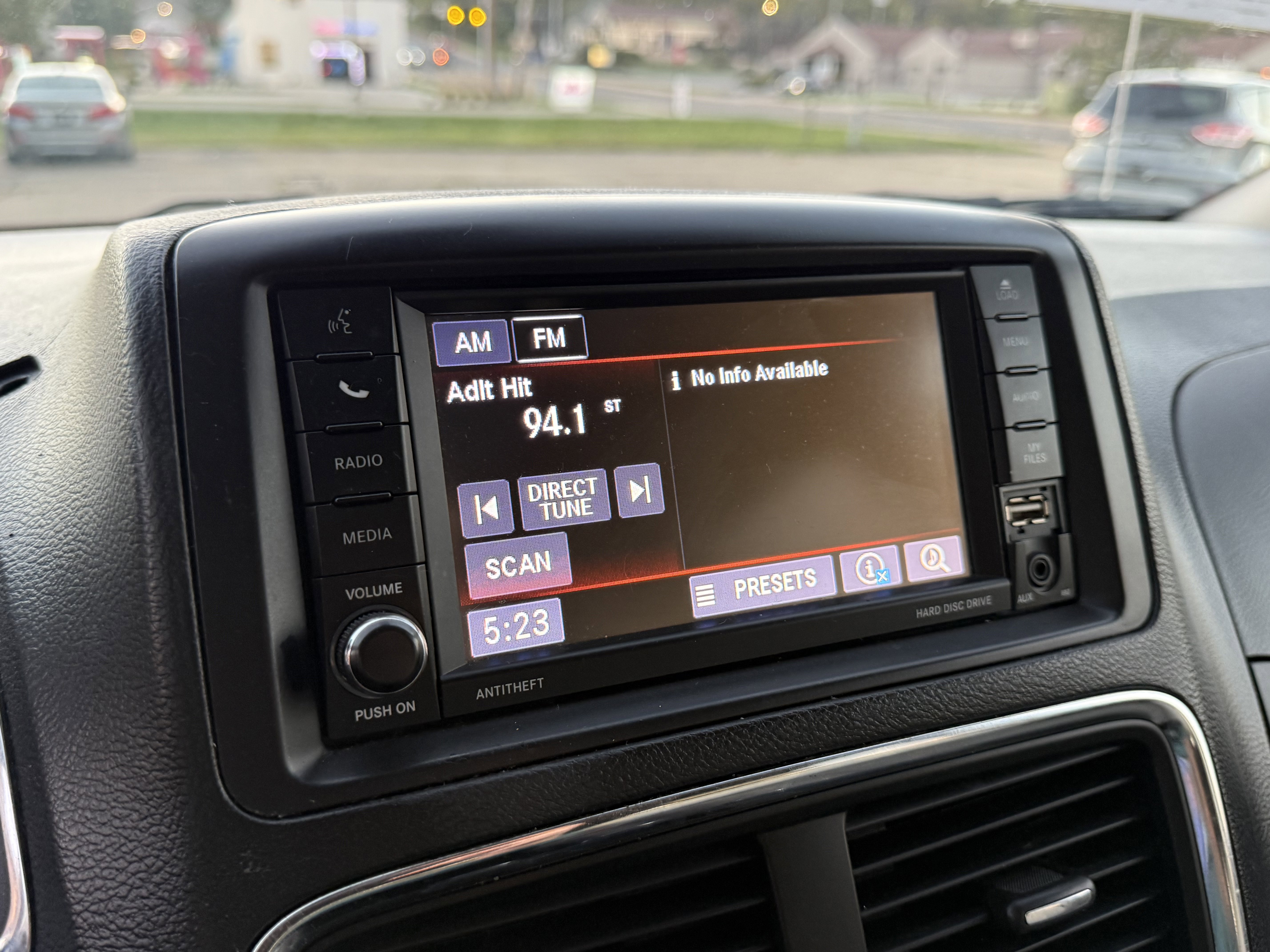 Used 2019 Dodge Grand Caravan SE image 19
