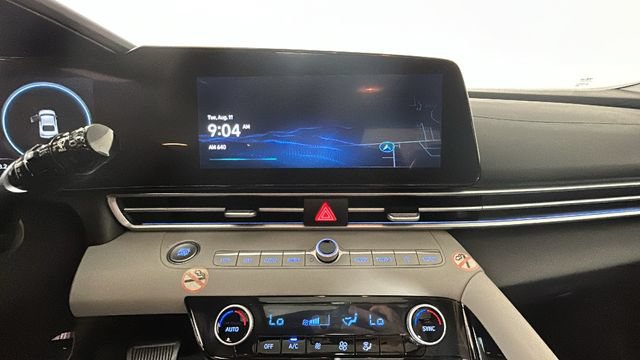 Used 2024 Hyundai Elantra Limited FWD image 24