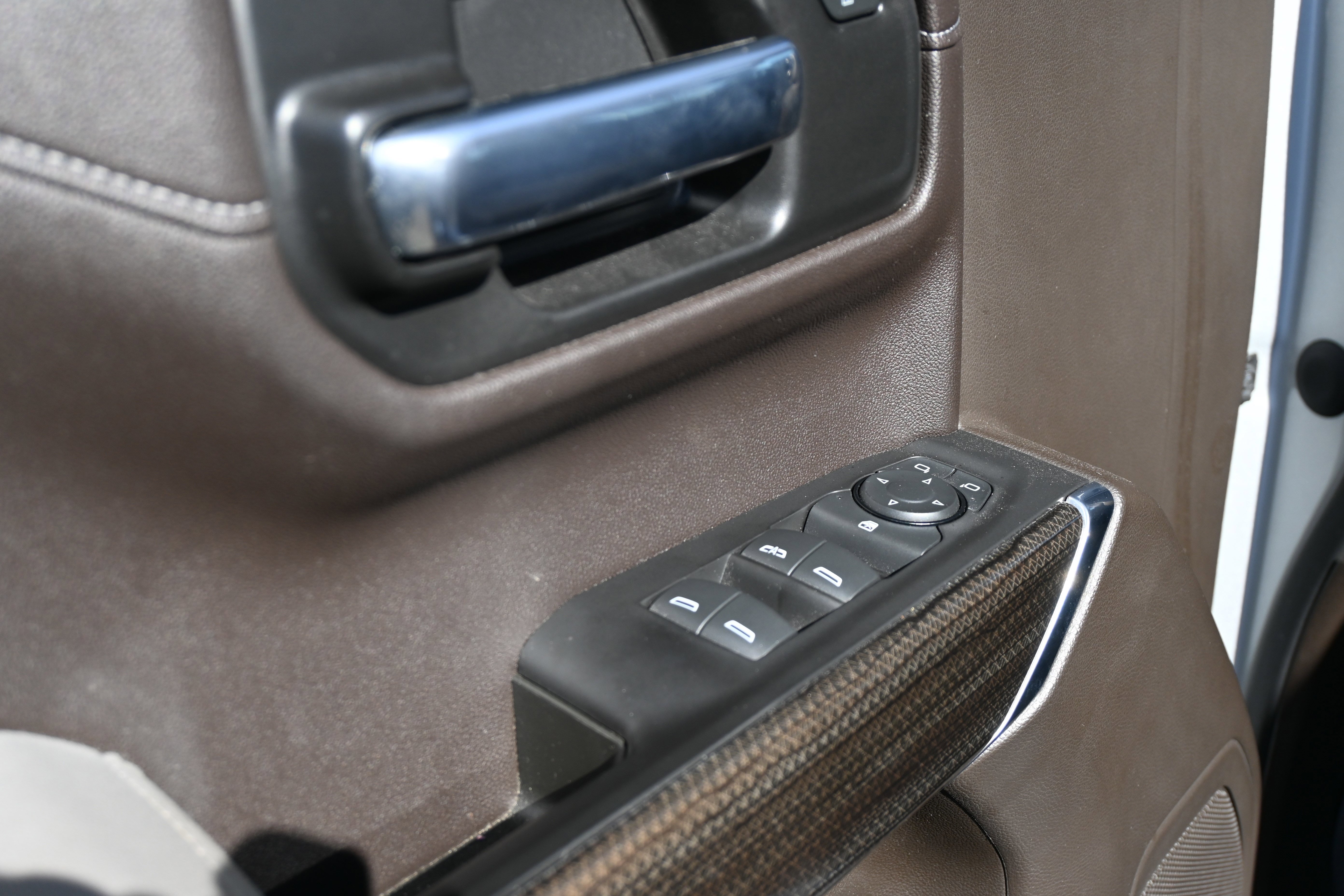 Used 2021 Chevrolet Silverado 1500 LT w/ LPO, Dark Essentials Package image 16