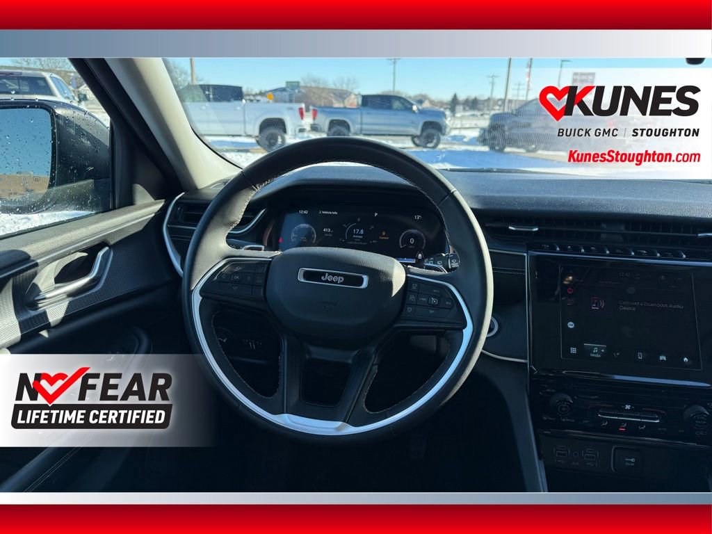 Used 2023 Jeep Grand Cherokee L Laredo image 41