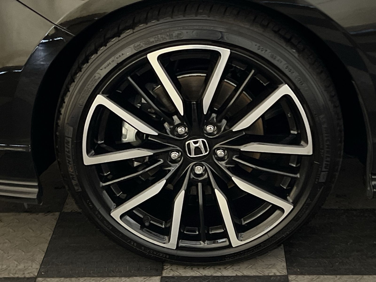 Used 2025 Honda Accord Touring image 17