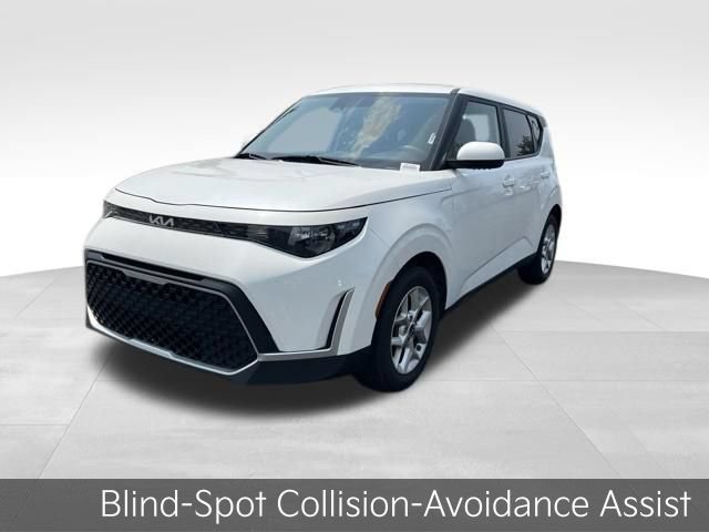 Certified 2024 Kia Soul LX w/ Option Group 015 FWD image 4