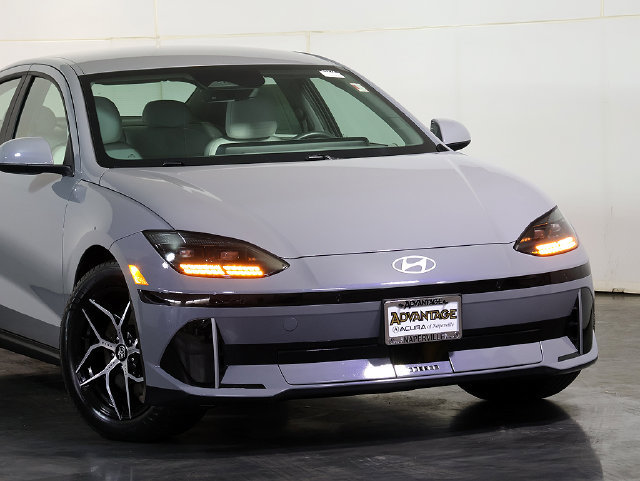 Used 2023 Hyundai Ioniq 6 SEL AWD/4WD image 6