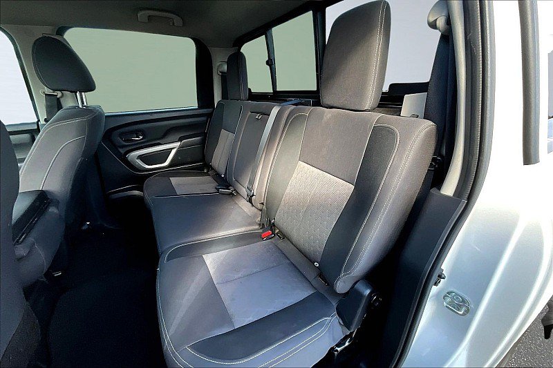 Used 2023 Nissan Titan SV RWD image 28